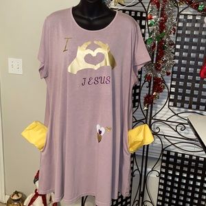 Women’s plus size mini dress